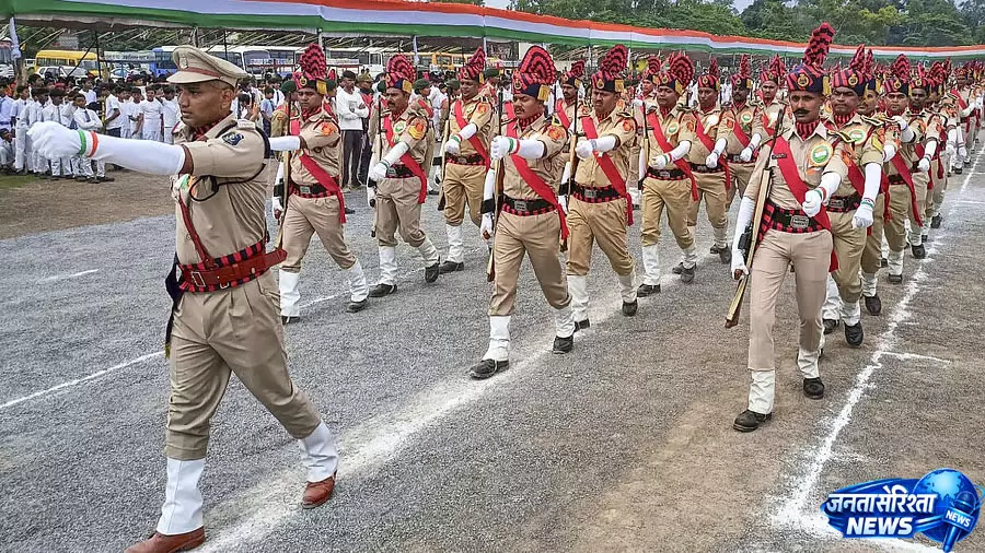 स्वतंत्रता दिवस पर 301 जवानों को वीरता पदक स्वतंत्रता दिवस पर 301 जवानों को वीरता पदक