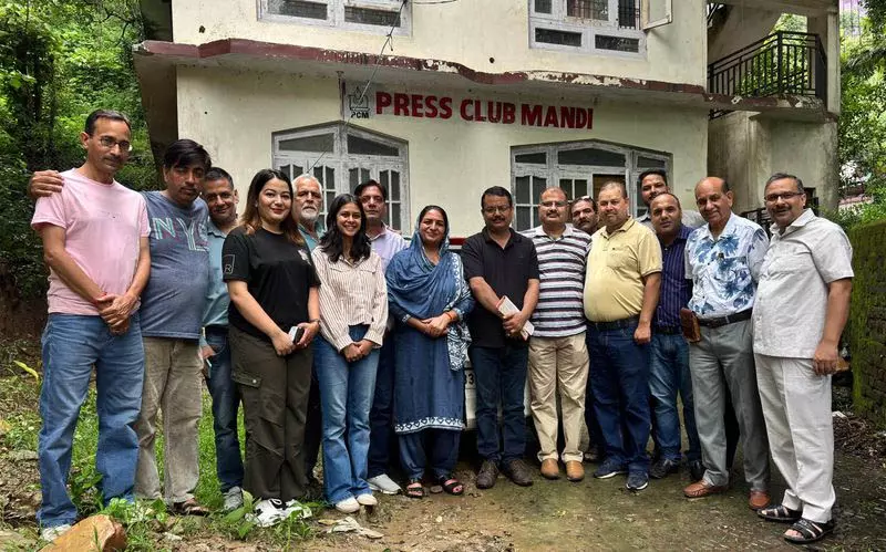 मंडी मेयर से पत्रकारों की समस्याओं पर चर्चा मंडी मेयर से पत्रकारों की समस्याओं पर चर्चा