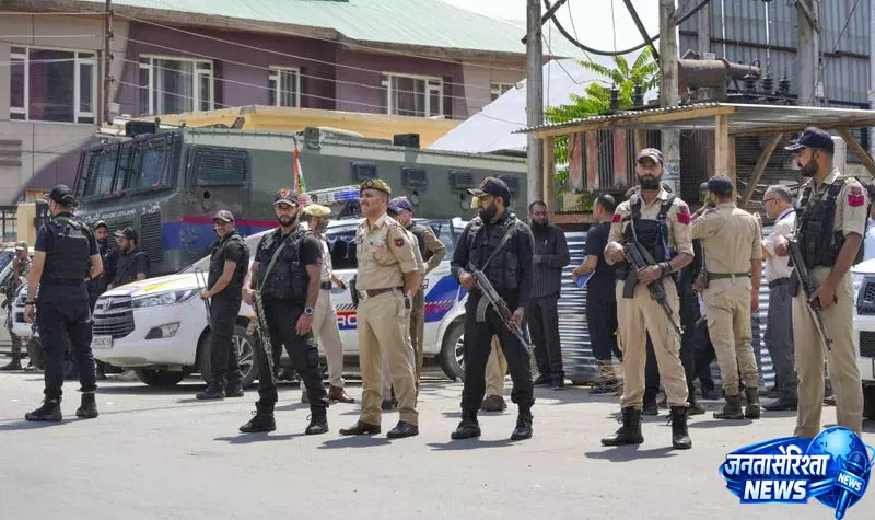 स्वतंत्रता दिवस से पहले J&K में सुरक्षा अलर्ट स्वतंत्रता दिवस से पहले J&K में सुरक्षा अलर्ट