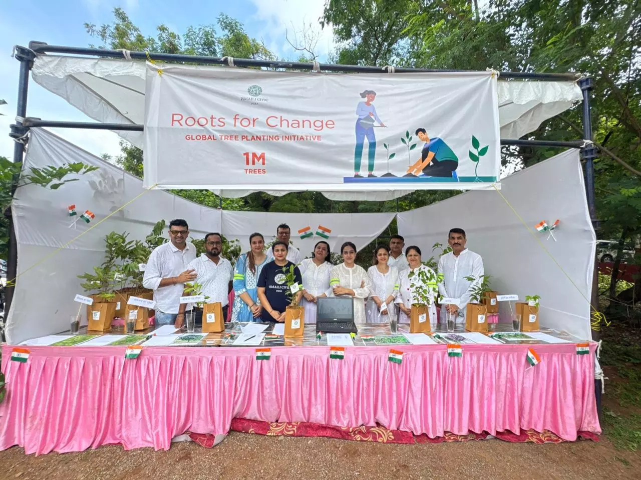 स्वतंत्रता दिवस पर प्रकृति के नाम एक कदम स्वतंत्रता दिवस पर प्रकृति के नाम एक कदम