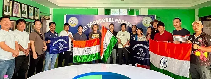 सीमा पर बढ़ी चिंताओं के बीच AAPSU प्रतिनिधिमंडल टक्सिंग के लिए रवाना सीमा पर बढ़ी चिंताओं के बीच AAPSU प्रतिनिधिमंडल टक्सिंग के लिए रवाना