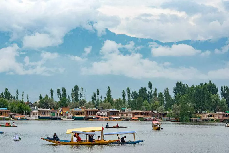 J&K में जुलाई की बारिश ने तोड़ा रिकॉर्ड J&K में जुलाई की बारिश ने तोड़ा रिकॉर्ड