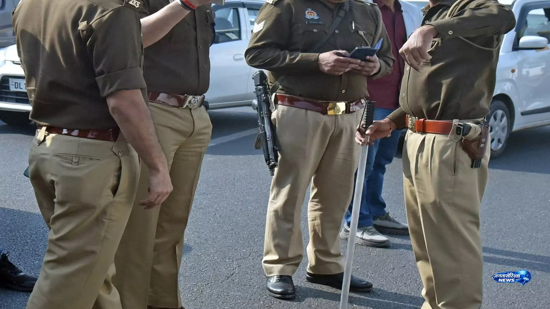 कानपुर पुलिस को चकमा देकर फरार हुआ हत्यारोपी कानपुर पुलिस को चकमा देकर फरार हुआ हत्यारोपी