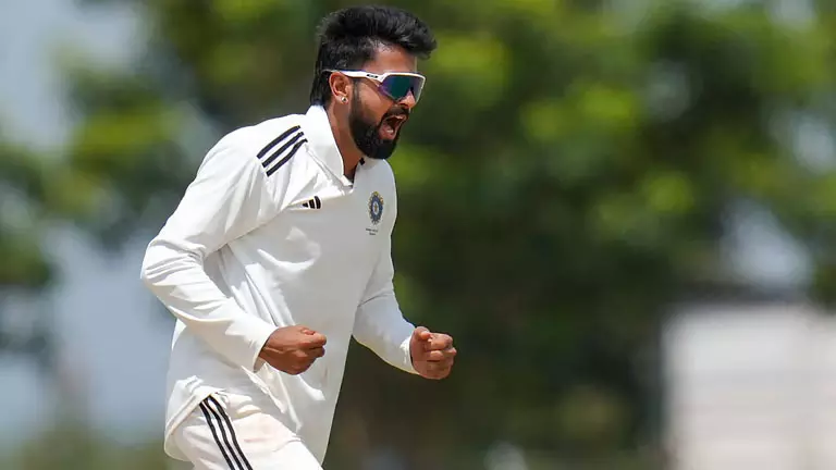 एक दशक की मेहनत रंग लाई सारांश जैन को श्रीलंका टेस्ट सीरीज के लिए भारतीय टीम में जगह एक दशक की मेहनत रंग लाई सारांश जैन को श्रीलंका टेस्ट सीरीज के लिए भारतीय टीम में जगह