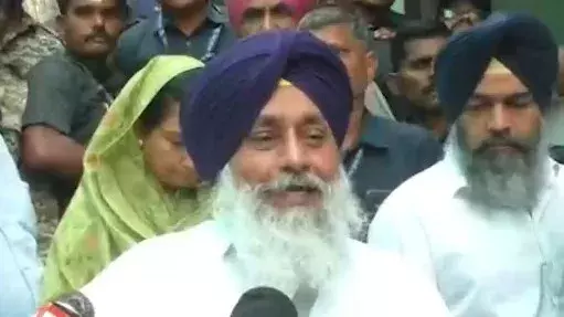 नांदेड़ हमले के बाद गरमाई राजनीति, सुखबीर बादल ने साधा निशाना नांदेड़ हमले के बाद गरमाई राजनीति, सुखबीर बादल ने साधा निशाना