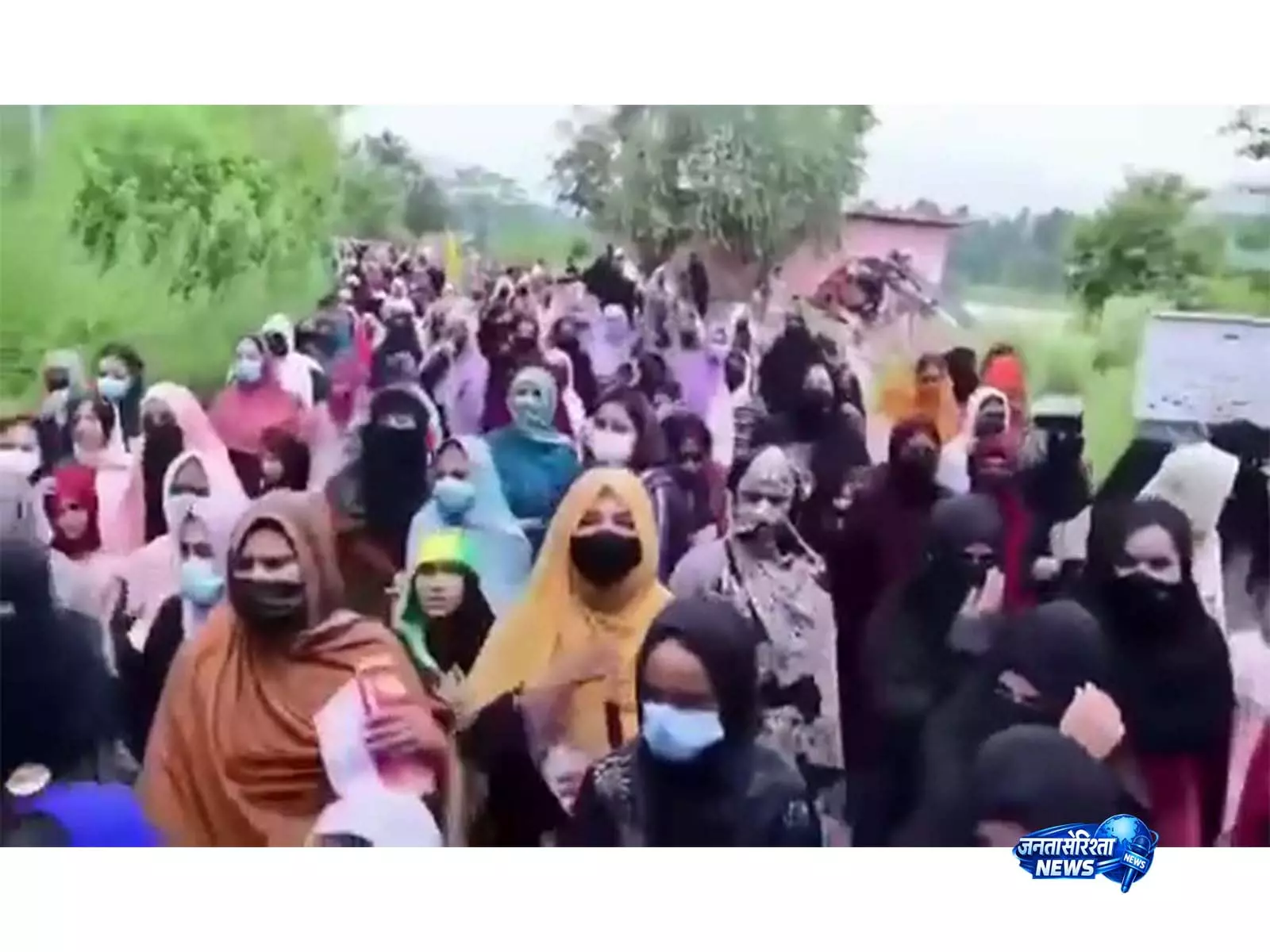 जम्मू कश्मीर में अधिकारों को लेकर प्रदर्शन तेज जम्मू कश्मीर में अधिकारों को लेकर प्रदर्शन तेज