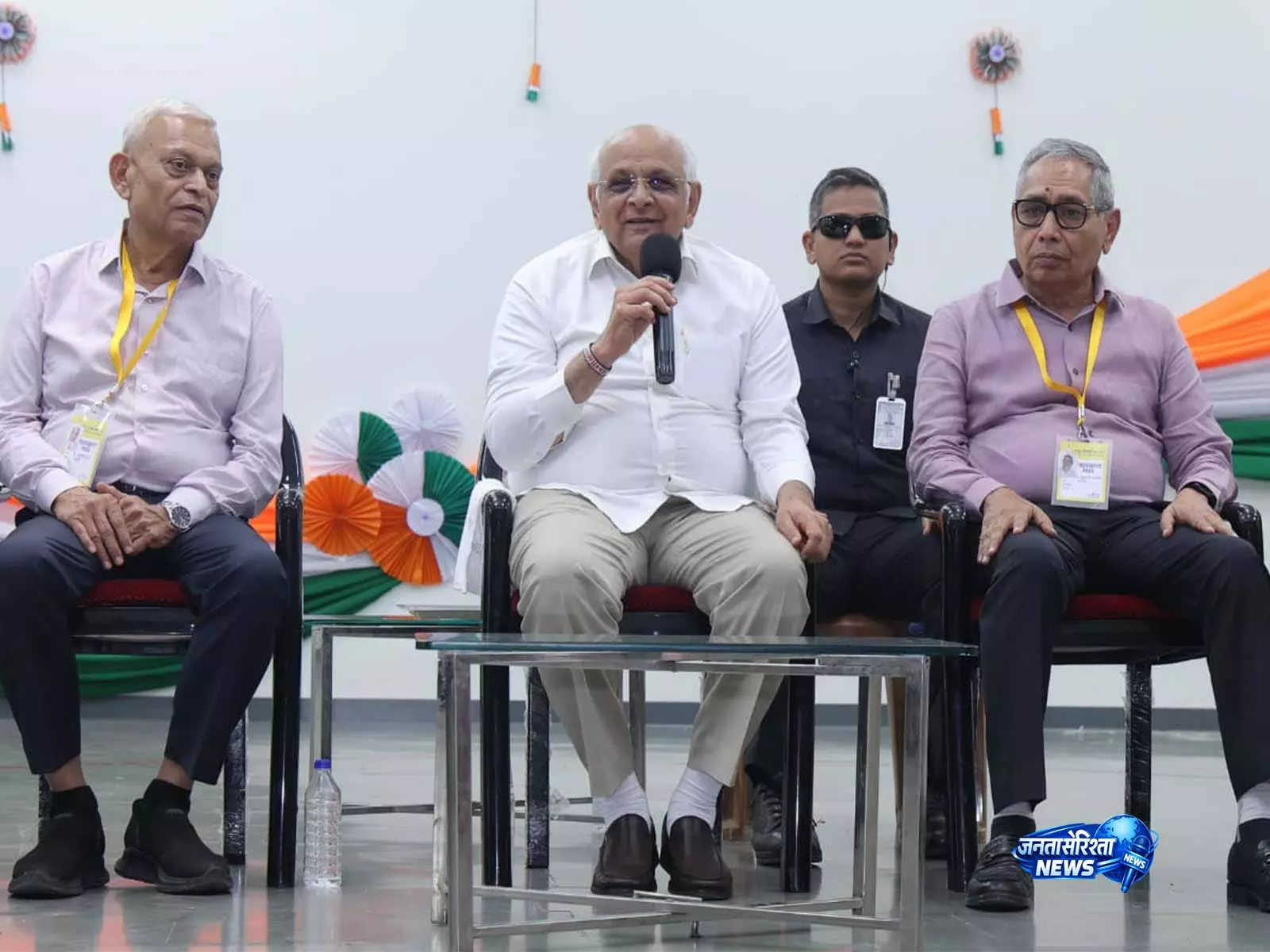 भूपेंद्र पटेल ने देखी वीर स्वतंत्रता सेनानियों की प्रदर्शनी भूपेंद्र पटेल ने देखी वीर स्वतंत्रता सेनानियों की प्रदर्शनी