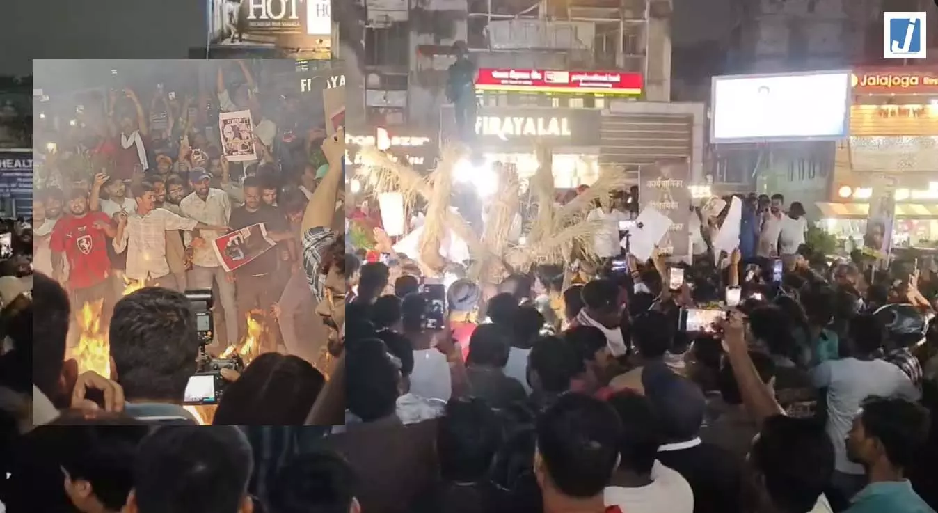 छात्रों ने निकाली आक्रोश यात्रा चार मंत्रियों के पुतले फूंके छात्रों ने निकाली आक्रोश यात्रा चार मंत्रियों के पुतले फूंके