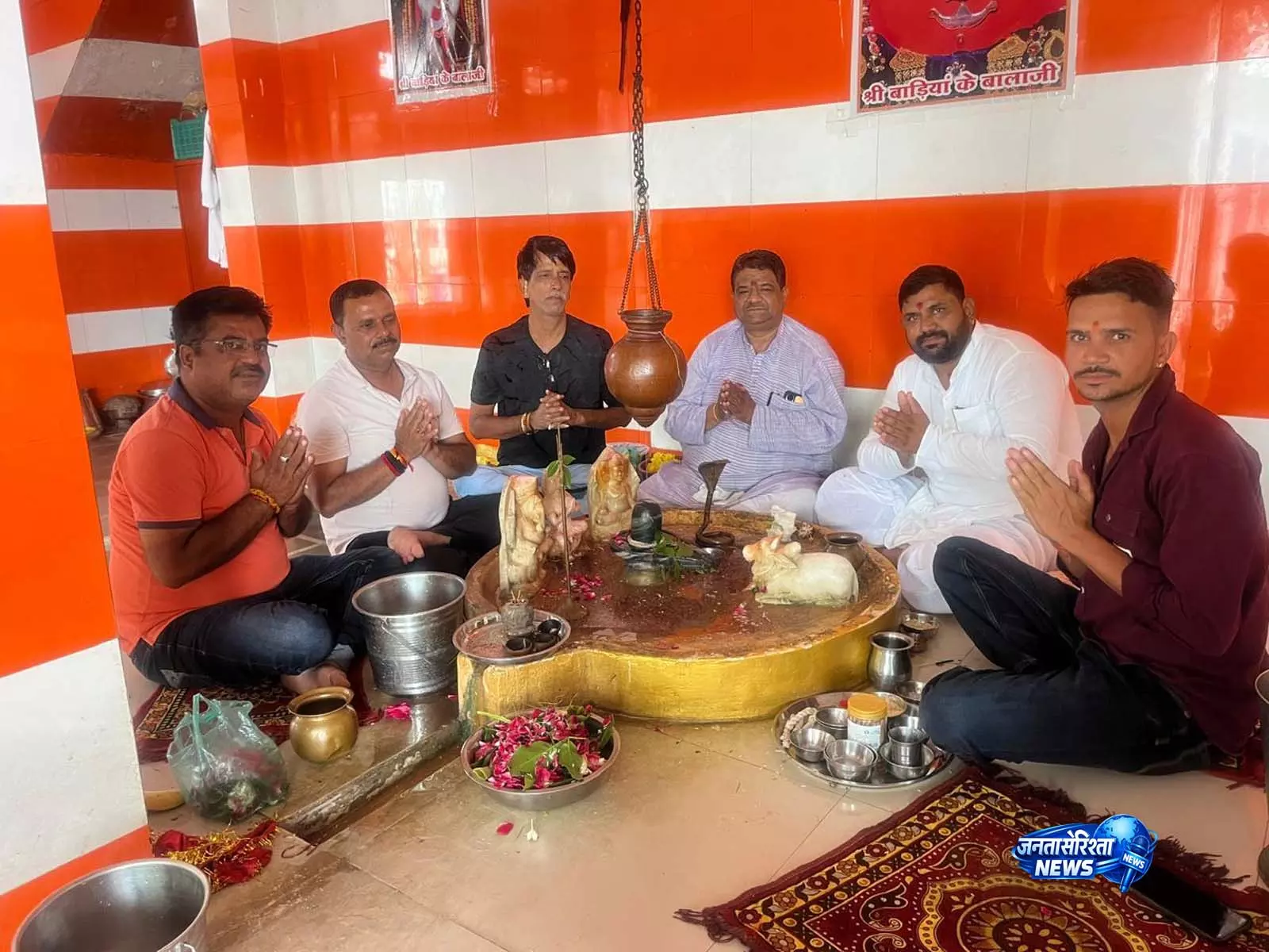 धर्मवीर धीरज गुर्जर के जन्मोत्सव पर बालाजी मंदिर में गूंजे हर-हर महादेव के जयघोष धर्मवीर धीरज गुर्जर के जन्मोत्सव पर बालाजी मंदिर में गूंजे हर-हर महादेव के जयघोष