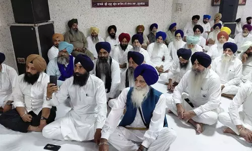 अंबाला पुलिस ने एचएसजीएमसी प्रमुख और सिख नेताओं के खिलाफ 2 टीम दर्ज की अंबाला पुलिस ने एचएसजीएमसी प्रमुख और सिख नेताओं के खिलाफ 2 टीम दर्ज की