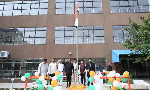 इंद्रावती भवन में अवनीश कुमार शरण ने किया ध्वजारोहण