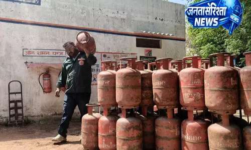 गैस एजेंसी संचालक पर अनियमितताओं के लिए मामला दर्ज गैस एजेंसी संचालक पर अनियमितताओं के लिए मामला दर्ज