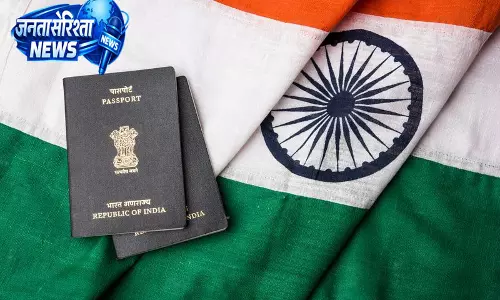 दिल्ली मेयर ने फहराया तिरंगा दिल्ली मेयर ने फहराया तिरंगा
