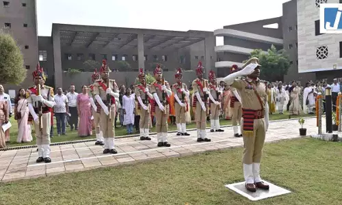 मंत्रालय में स्वतंत्रता दिवस उत्साह से मनाया गया मंत्रालय में स्वतंत्रता दिवस उत्साह से मनाया गया