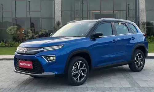 Toyota Hyryder CNG घर लाने की तैयारी 2 लाख रुपये देकर ऐसे करें फाइनेंस प्लान Toyota Hyryder CNG घर लाने की तैयारी 2 लाख रुपये देकर ऐसे करें फाइनेंस प्लान
