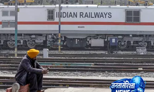 Delhi रक्षाबंधन पर रेलवे चलाएगा स्पेशल ट्रेन Delhi रक्षाबंधन पर रेलवे चलाएगा स्पेशल ट्रेन