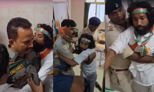 देवेंद्र नाथ महतो को तिरंगा यात्रा में जाने से रोकने का आरोप