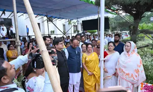 नगर निगम मुख्यालय में महापौर मीनल चौबे ने फहराया राष्ट्रध्वज नगर निगम मुख्यालय में महापौर मीनल चौबे ने फहराया राष्ट्रध्वज