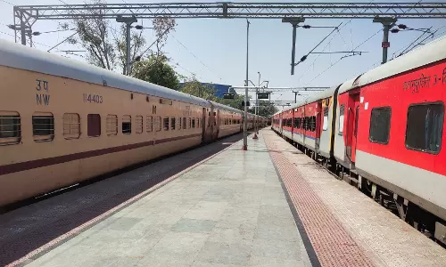Jaipur: यात्री सुविधाओं को बेहतर बनाने पर जोर, डीआरयूसीसी बैठक में आए सुझाव Jaipur: यात्री सुविधाओं को बेहतर बनाने पर जोर, डीआरयूसीसी बैठक में आए सुझाव