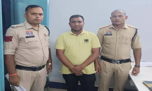 कार्यस्थल पर महिला से दुर्व्यवहार करने वाला बदमाश गिरफ्तार
