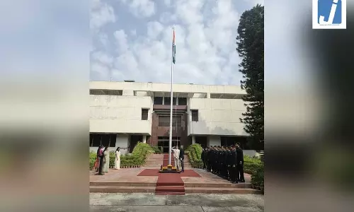 फ्रांस के राष्ट्रपति ने दी स्वतंत्रता दिवस की शुभकामनाएं, पाकिस्तान स्थित भारतीय उच्चायोग में भी लहराया गया तिरंगा फ्रांस के राष्ट्रपति ने दी स्वतंत्रता दिवस की शुभकामनाएं, पाकिस्तान स्थित भारतीय उच्चायोग में भी लहराया गया तिरंगा
