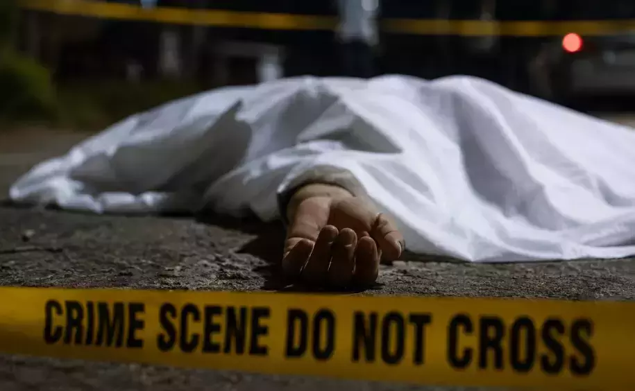 Telangana: जोड़े की हत्या के मामले में पुलिस कॉन्स्टेबल समेत दो लोग गिरफ्तार Telangana: जोड़े की हत्या के मामले में पुलिस कॉन्स्टेबल समेत दो लोग गिरफ्तार