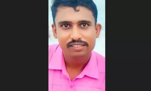 ओडिशा में स्वतंत्रता दिवस की तैयारी के दौरान हादसा, करंट लगने से शिक्षक की मौत तीन छात्र घायल ओडिशा में स्वतंत्रता दिवस की तैयारी के दौरान हादसा, करंट लगने से शिक्षक की मौत तीन छात्र घायल