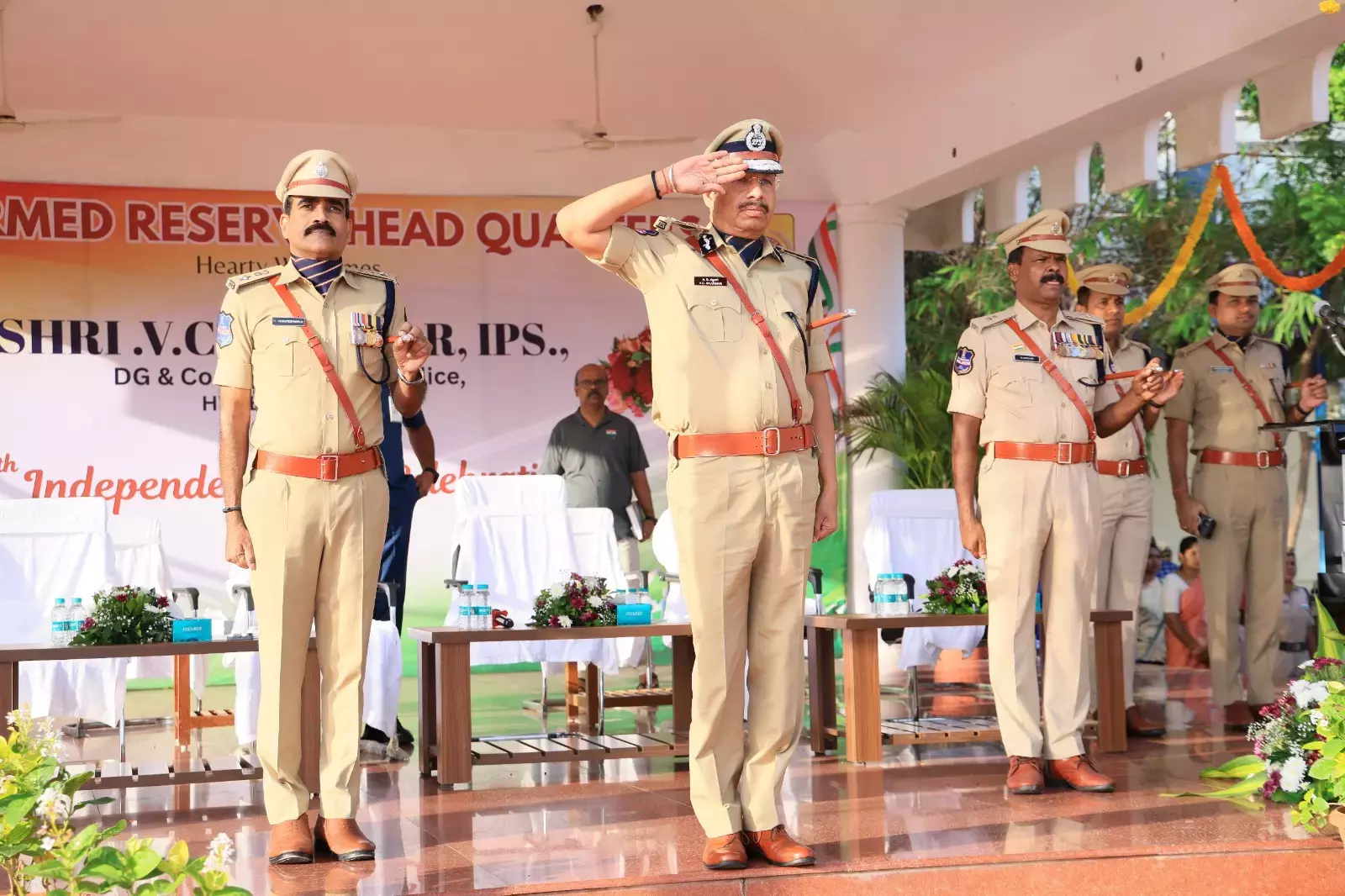 Telangana: हैदराबाद ने देशभक्ति के जोश के साथ स्वतंत्रता दिवस मनाया Telangana: हैदराबाद ने देशभक्ति के जोश के साथ स्वतंत्रता दिवस मनाया