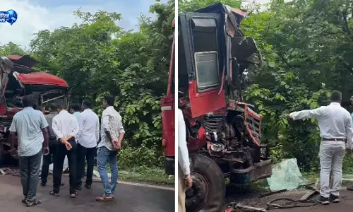 रत्नागिरी में झारीविनायक मंदिर के पास दो बसों की भीषण टक्कर, दोनों वाहन बुरी तरह क्षतिग्रस्त