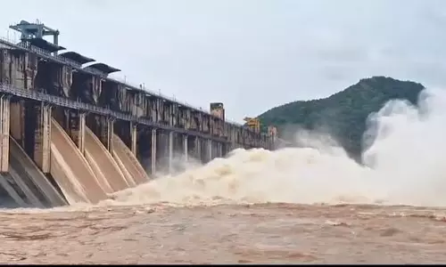 रेंगाली बांध का एक और गेट खोला गया, 3 गेटों से बाढ़ का पानी छोड़ा जा रहा रेंगाली बांध का एक और गेट खोला गया, 3 गेटों से बाढ़ का पानी छोड़ा जा रहा
