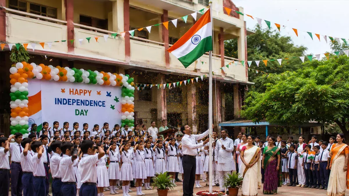 स्वतंत्रता दिवस समारोह: वंदे मातरम गाने के निर्देश की बात खारिज