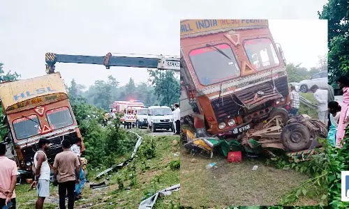 भीषण सड़क हादसा: ऑटो-कंटेनर की टक्कर में 7 लोगों की मौत