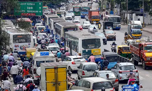 कर्नाटक सरकार ने सभी तरह की गाड़ियों के लिए PUC टेस्टिंग फीस बढ़ाई कर्नाटक सरकार ने सभी तरह की गाड़ियों के लिए PUC टेस्टिंग फीस बढ़ाई