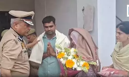 एसटीएफ के इंस्पेक्टर सुनील कुमार को मरणोपरांत कीर्ति चक्र, परिवार ने कहा- हमें गर्व है एसटीएफ के इंस्पेक्टर सुनील कुमार को मरणोपरांत कीर्ति चक्र, परिवार ने कहा- हमें गर्व है