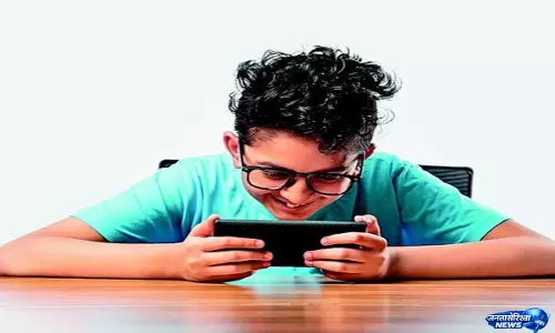 इन आसान नियमों से बच्चे ने छोड़ दिया मोबाइल देखना इन आसान नियमों से बच्चे ने छोड़ दिया मोबाइल देखना