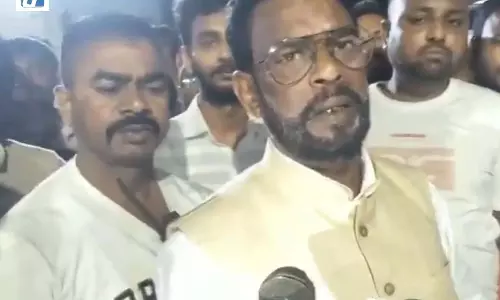 भीषण सड़क हादसा, 6 लोगों की मौत; घटनास्थल पहुंचे सांसद बैद्यनाथ राम