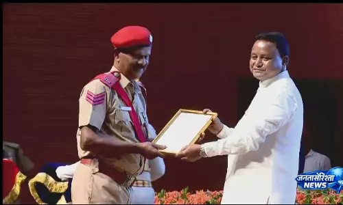80वें स्वतंत्रता दिवस पर Odisha के 17 पुलिसकर्मी सम्मानित 80वें स्वतंत्रता दिवस पर Odisha के 17 पुलिसकर्मी सम्मानित