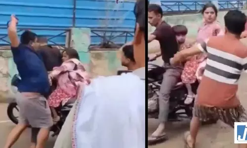 पति के साथ बाइक पर जा रही महिला पर हमला देवर पर लगा आरोप पति के साथ बाइक पर जा रही महिला पर हमला देवर पर लगा आरोप