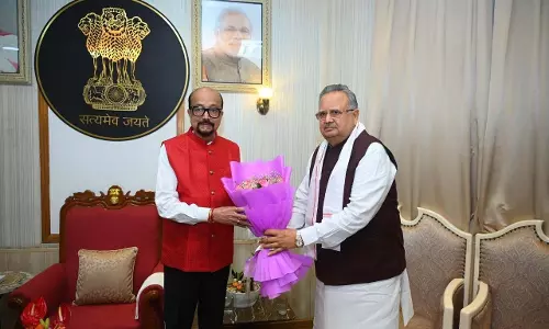 लोकभवन के स्वागत समारोह में शामिल हुए डॉ. रमन सिंह लोकभवन के स्वागत समारोह में शामिल हुए डॉ. रमन सिंह
