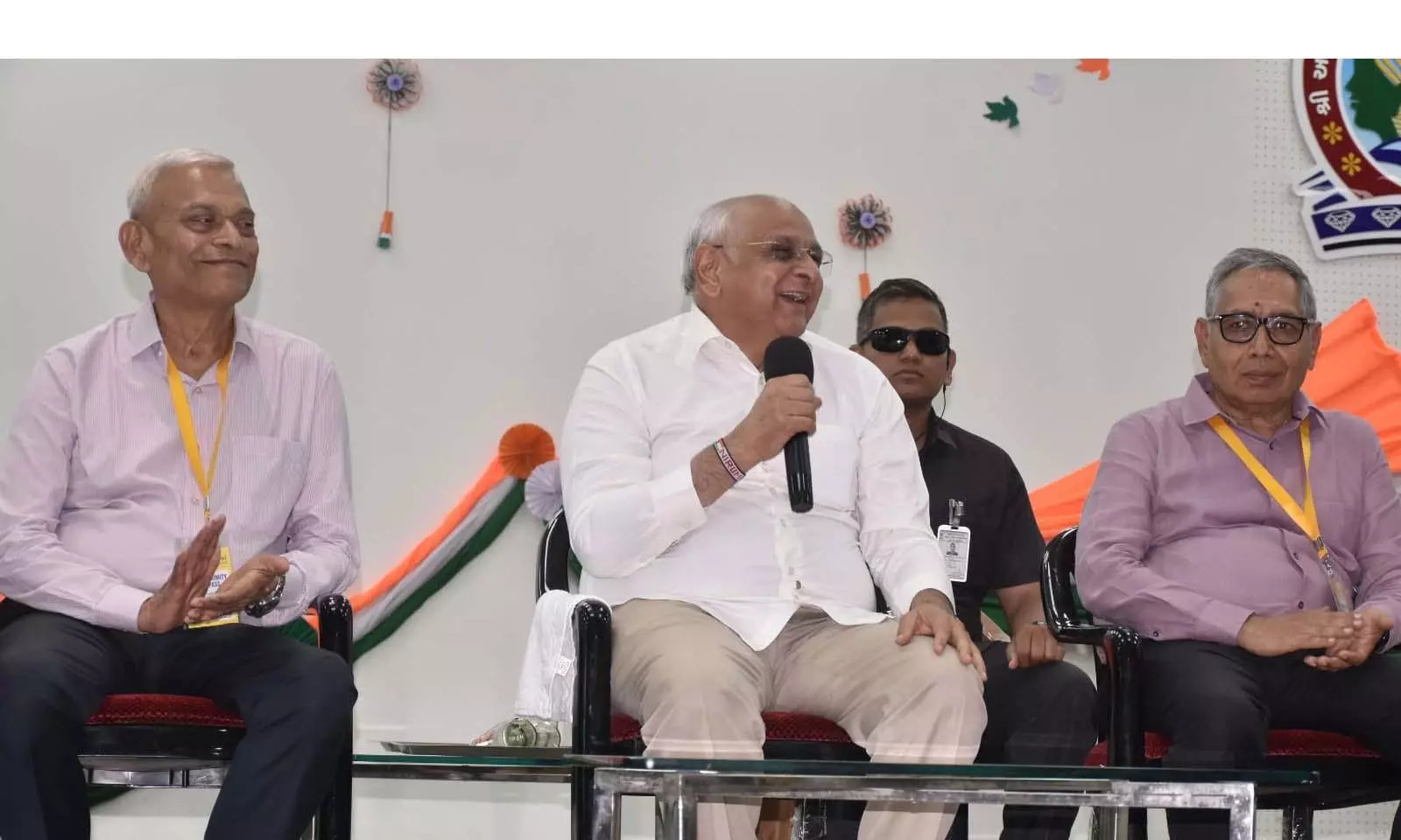 महिलाओं की कानून निर्माण में भागीदारी से मजबूत होगा योगदान, गुजरात CM बोले महिलाओं की कानून निर्माण में भागीदारी से मजबूत होगा योगदान, गुजरात CM बोले