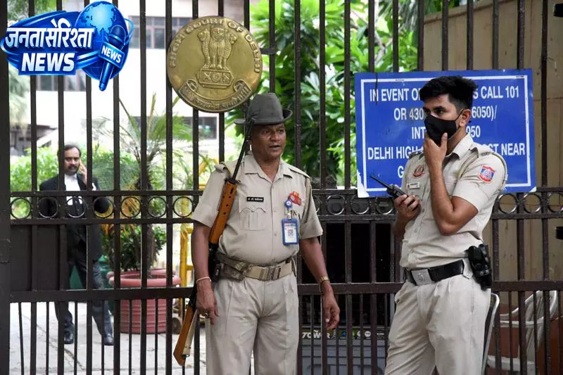 बम धमकी मामले में पुलिस जांच में बड़ा खुलासा बम धमकी मामले में पुलिस जांच में बड़ा खुलासा