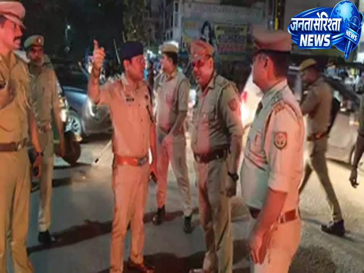 गाजियाबाद में सुरक्षा व्यवस्था मजबूत पुलिस ने संभाला मोर्चा चप्पे-चप्पे की निगरानी गाजियाबाद में सुरक्षा व्यवस्था मजबूत पुलिस ने संभाला मोर्चा चप्पे-चप्पे की निगरानी