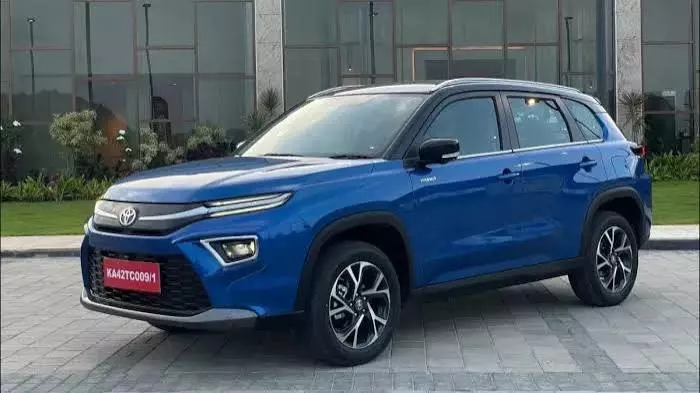 Toyota Hyryder CNG घर लाने की तैयारी 2 लाख रुपये देकर ऐसे करें फाइनेंस प्लान Toyota Hyryder CNG घर लाने की तैयारी 2 लाख रुपये देकर ऐसे करें फाइनेंस प्लान