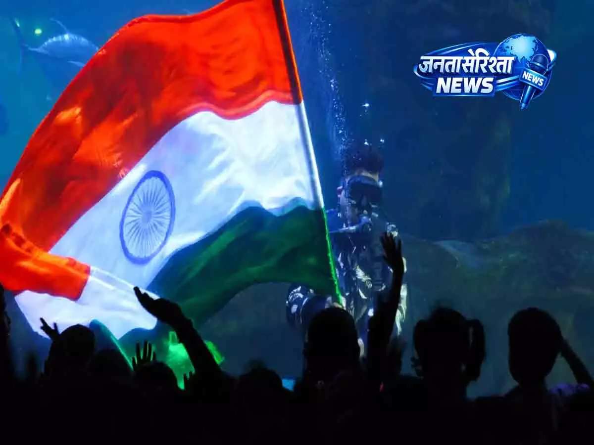 कोलकाता पोर्ट पर फहराया शहर का सबसे ऊंचा राष्ट्रीय ध्वज कोलकाता पोर्ट पर फहराया शहर का सबसे ऊंचा राष्ट्रीय ध्वज