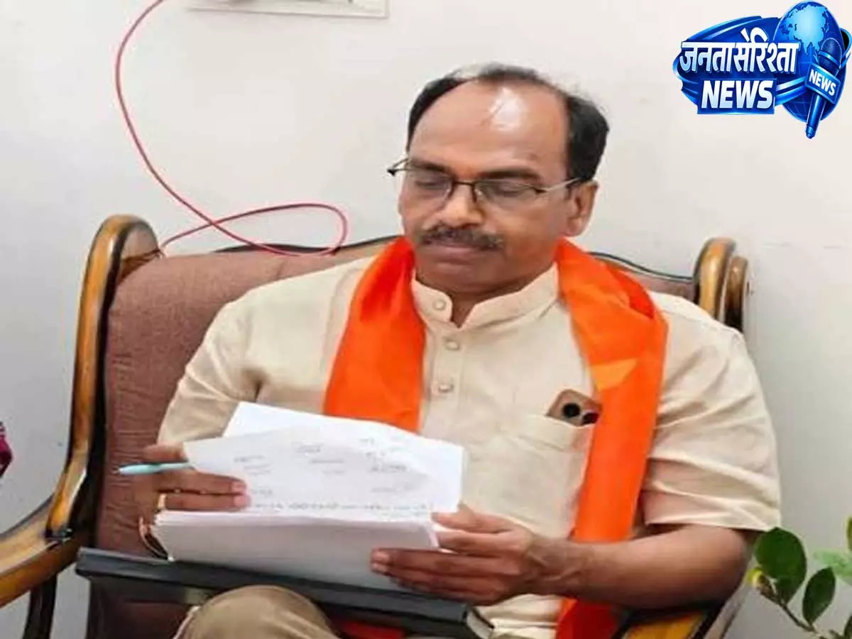 महराजगंज में बड़ी लापरवाही वन स्टॉप सेंटर से आधी रात किशोरी फरार महराजगंज में बड़ी लापरवाही वन स्टॉप सेंटर से आधी रात किशोरी फरार