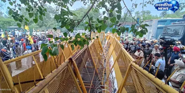 चंडीगढ़ में स्वतंत्रता दिवस पर तनाव, कौमी इंसाफ मोर्चा के प्रदर्शन को लेकर सुरक्षा बढ़ाई गई चंडीगढ़ में स्वतंत्रता दिवस पर तनाव, कौमी इंसाफ मोर्चा के प्रदर्शन को लेकर सुरक्षा बढ़ाई गई