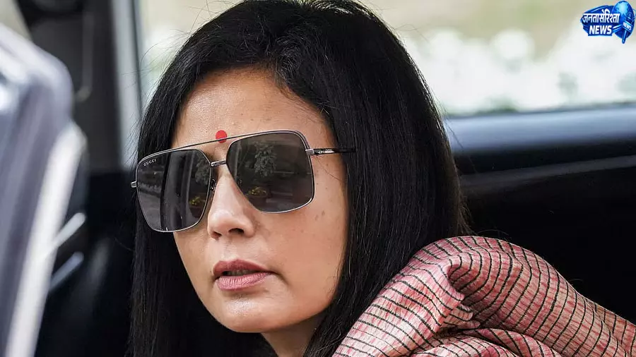 महुआ मोइत्रा ने स्पीकर से मांगी महिला सांसदों के सम्मान की गारंटी महुआ मोइत्रा ने स्पीकर से मांगी महिला सांसदों के सम्मान की गारंटी
