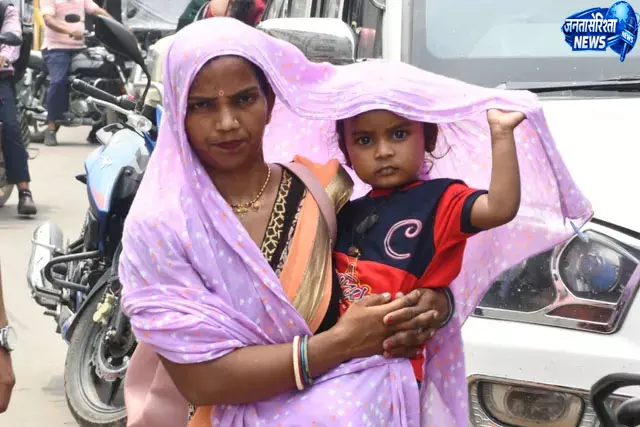 मुजफ्फरपुर में मानसून पड़ा कमजोर, सावन में जेठ जैसी गर्मी का एहसास मुजफ्फरपुर में मानसून पड़ा कमजोर, सावन में जेठ जैसी गर्मी का एहसास