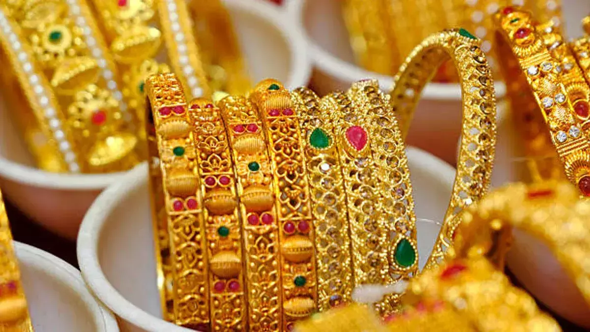 सोने के तेवर तीखे: चिंगम महीने में शादी करने वालों का बढ़ा बजट सोने के तेवर तीखे: चिंगम महीने में शादी करने वालों का बढ़ा बजट