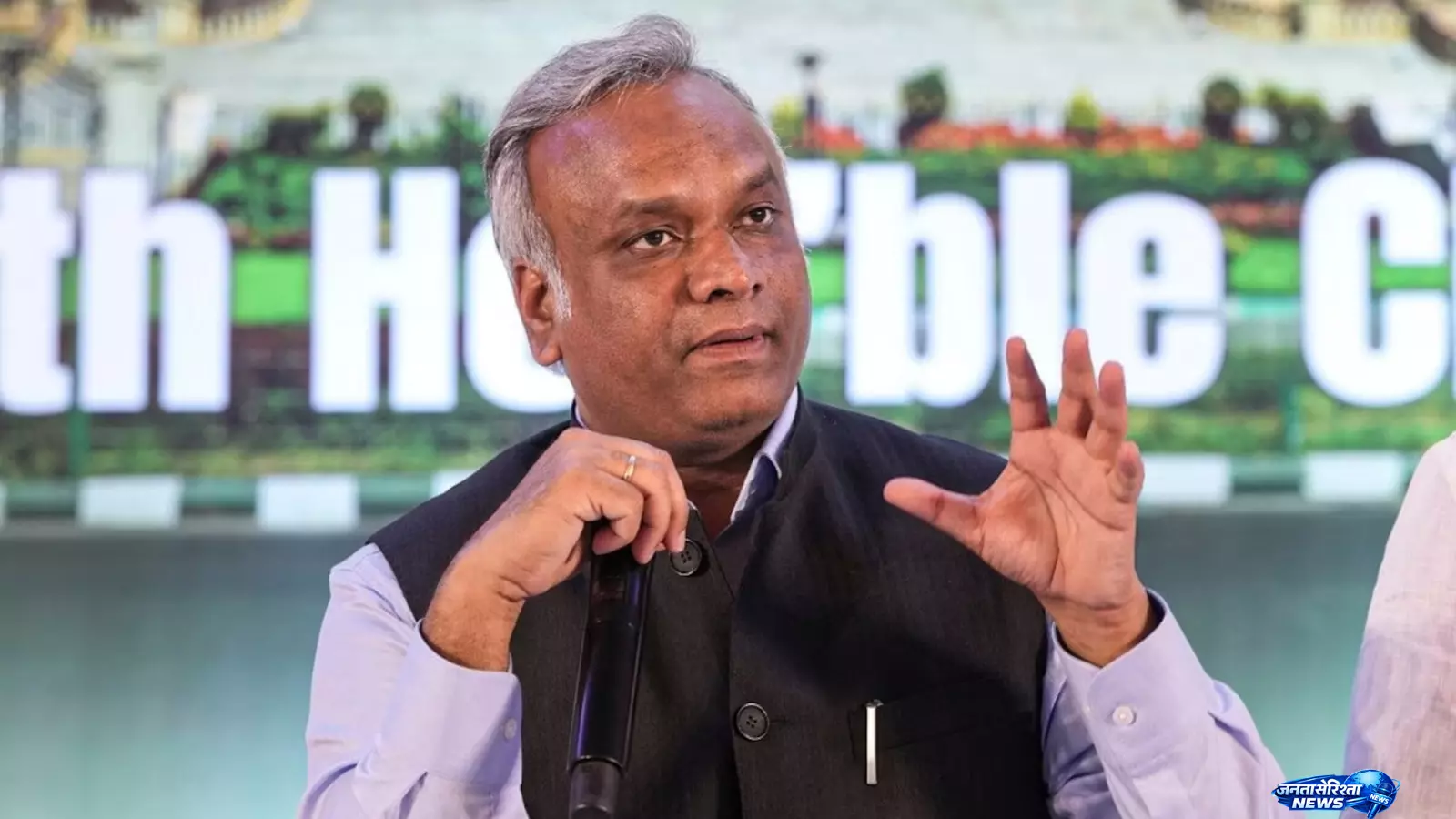 मोहन भागवत की सुरक्षा पर कांग्रेस नेता का हमला मोहन भागवत की सुरक्षा पर कांग्रेस नेता का हमला
